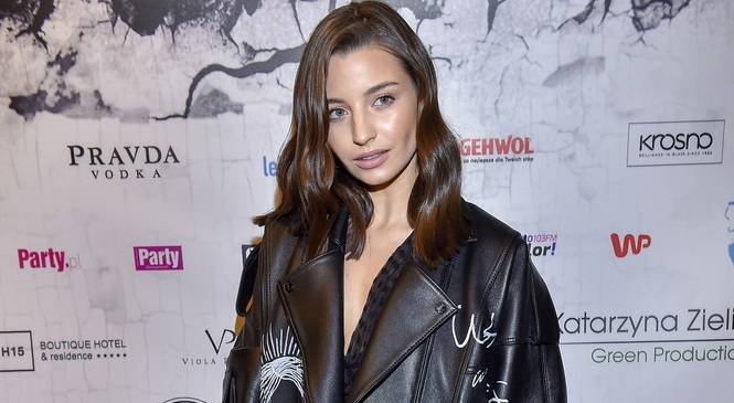 Julia Wieniawa wrzuciła kolejne zdjęcie w skąpym bikini. Tym razem przesadziła?