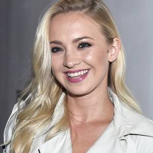 Barbara Kurdej-Szatan w ciemnych włosach? Internauci komentują kolejną "metamorfozę" gwiazdy! 