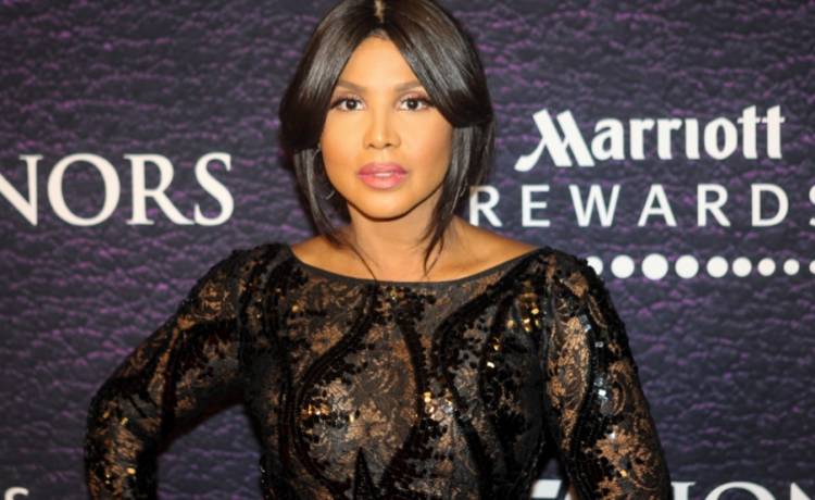 Toni Braxton niemal nago. 52-letnia wokalistka publikuje śmiały kadr!
