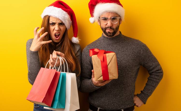 Jak zwrócić nietrafiony podarunek świąteczny? Warto pamiętać o kilku szczegółach 