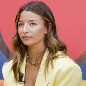 Julia Wieniawa na prywatnych nagraniach z wakacji. Ujęcia trafiły do nowego teledysku! [WIDEO]