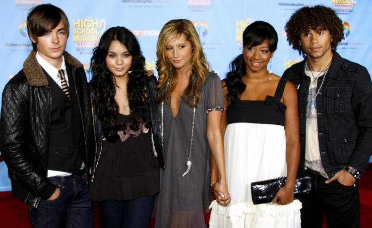 Gwiazda "High School Musical" spodziewa się dziecka! Aktorka podzieliła się w sieci uroczym kadrem 