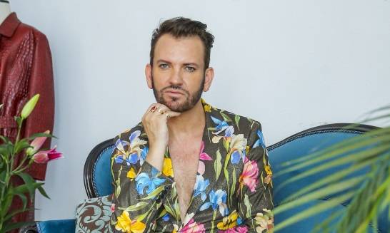 Gabriel Seweryn z "Królowych życia" na nowym zdjęciu z partnerem. Internauci: "Brak Ci tego błysku w oku"