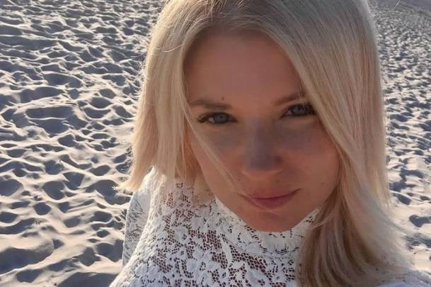 Ilona z "Rolnik szuka żony" już otarła łzy po rozstaniu z Adrianem? Wrzuciła do sieci zdjęcie, na którym nie jest sama! Opis mówi wiele