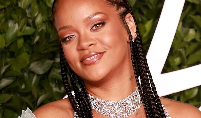 Rihanna w zmysłowej bieliźnie! Artystka śmiało eksponuje kobiece wdzięki [FOTO]