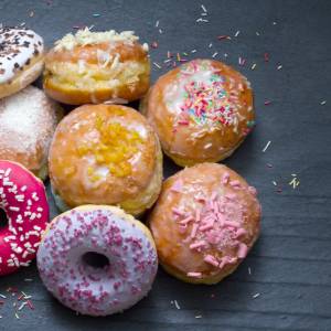 Tłusty czwartek już w tym tygodniu. Jak szybko spala się jednego pączka?