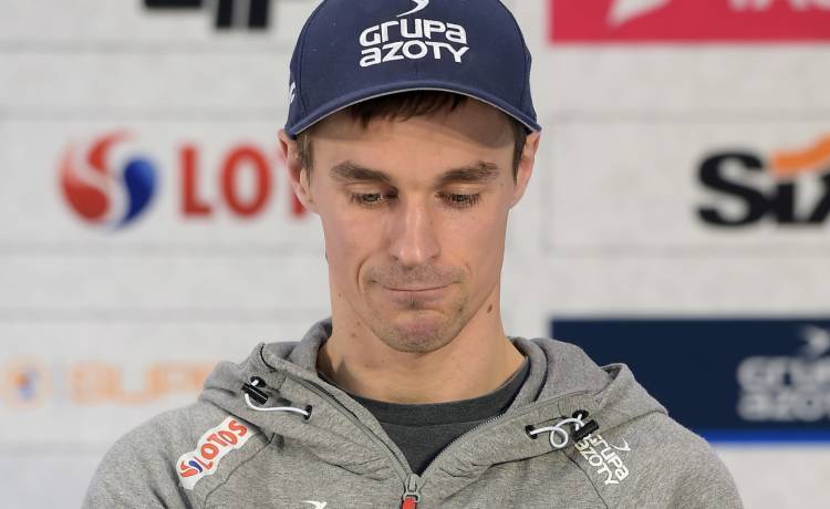 Miłość kwitnie? Wiadomo, co Marcelina Ziętek robi, gdy Piotr Żyła skacze! [FOTO]