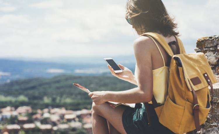 "Mooning": Egoistyczny trend komunikacyjny czy potrzeba wytchnienia?