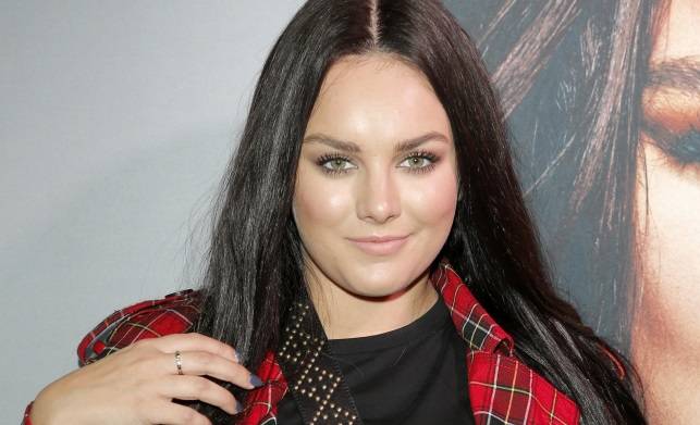 Ewa Farna na prywatnym nagraniu z córką. Zaśpiewała jej znany przebój! [WIDEO]