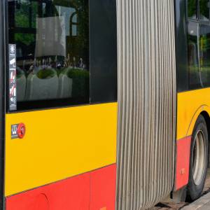 12-latka zastraszana przez napastliwego mężczyznę w autobusie. Jak zareagował kierowca?