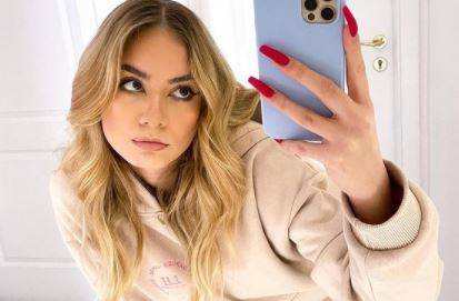 Julia Kostera eksponuje pośladki! Ukochana Kacpra Blonsky’ego wypoczywa na wakacjach [FOTO]