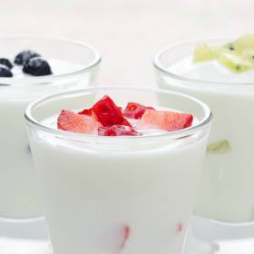 Co jeść na noc, żeby dobrze spać? Kardiolog mówi wprost