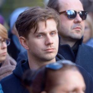 Antek Królikowski żegna zmarłego ojca. W sieci pojawił się poruszający wpis                                  