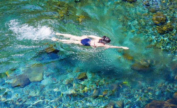 Szukała ochłody, znalazła agresora. Z wody wyszła, krwawiąc. "Myślałam, że umrę"