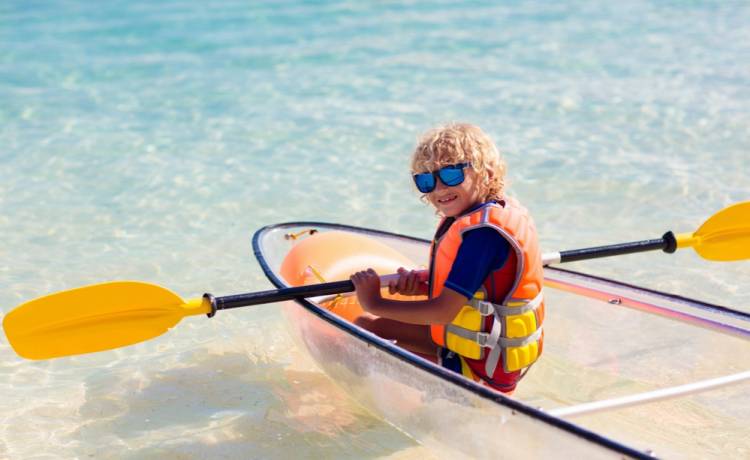 Wakacje 2025. Sprawdź, gdzie najtaniej z dziećmi za granicą, fot. Shutterstock