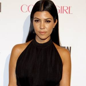 Kourtney Kardashian pokazała gorące zdjęcie! Celebrytka pozowała nago w basenie 