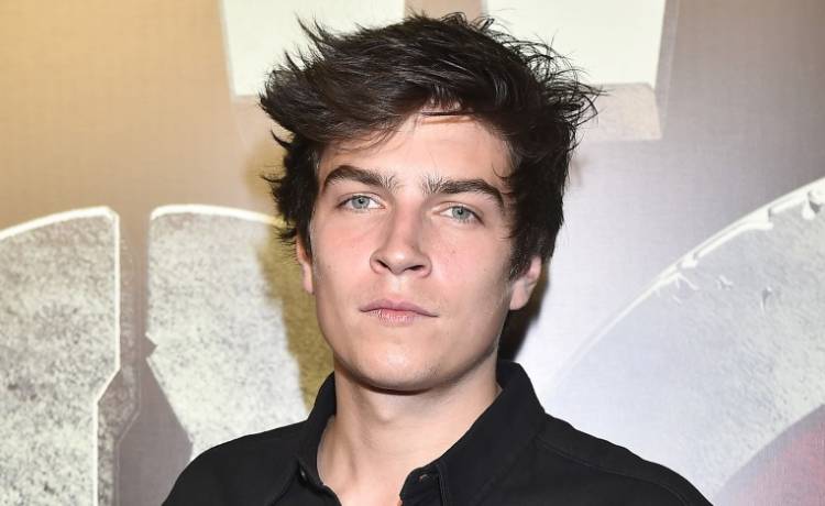 Zakrwawiony i zapłakany Nikodem Rozbicki. Fani nie mają już wątpliwości: "Niegrzeczny" [FOTO]