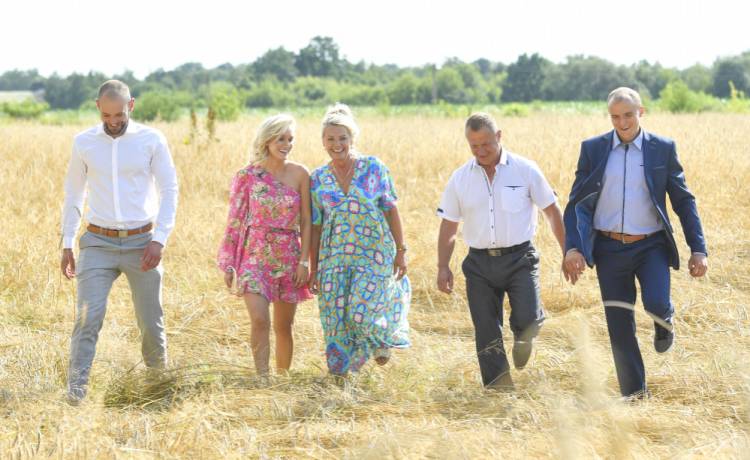 Uczestnik "Rolnika..." chciał poznać partnerkę, a teraz związał się z chłopakiem