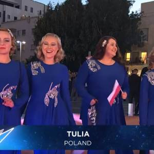 Eurowizja 2019. Tulia na pomarańczowym dywanie w Tel Awiwie. Przepiękne kreacje, nieudany makijaż