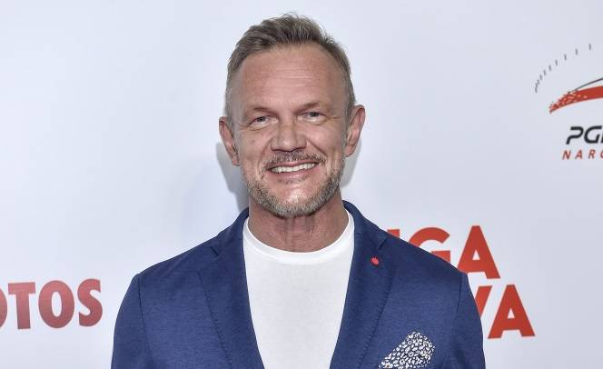 Cezary Pazura niczym młody bóg! Intymny kadr z żoną opublikował w sieci: "Tym się żywię i dobrze mi tak"