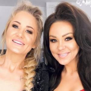 Gwiazdy "Gogglebox. Przed telewizorem" rozebrały się przed obiektywem. Internauci zwrócili uwagę na Sylwię Bombę! [WIDEO]