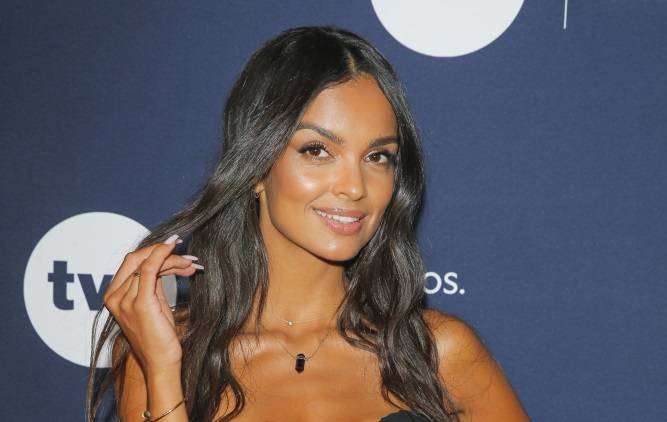 Klaudia El Dursi bez makijażu i z naturalnymi włosami. Tak wygląda na co dzień [ZDJĘCIA]