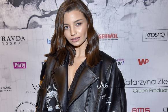 Seksowna Julia Wieniawa pozuje na stoku: Zdjęcie skomentował Baron!