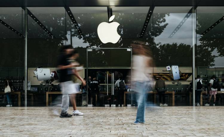 Apple, fot. Coust Laurent/ABACA/Abaca/East News