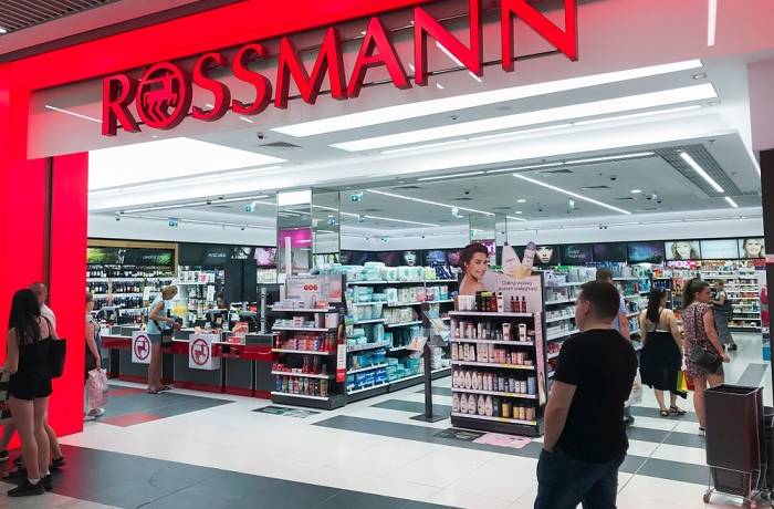 Kolejna akcja 2+2 gratis w Rossmannie. Produkty dla całej rodziny tańsze! 