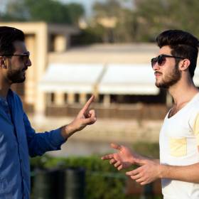 Przerywasz rozmówcom? Sprawdź, co to może oznaczać