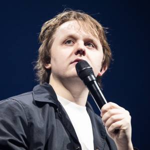 Lewis Capaldi powrócił po długiej przerwie. Nowy utwór już dostępny