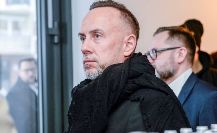 Nergal skazany za obrazę uczuć religijnych. "Postawił but na wizerunku Matki Boskiej"
