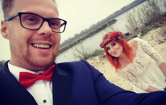 "Ślub od pierwszego wejrzenia". Paulina i Krzysztof zostali już rodzicami? Uczestnik programu dodał zdjęcie ze szpitala! 