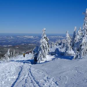 Stali nad krawędzią i robili zdjęcie. A mogło dojść do tragedii