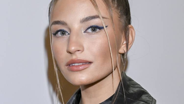 Julia Wieniawa w nowym programie. Pozdrowiła internautów prosto z wybiegu "Top Model"!