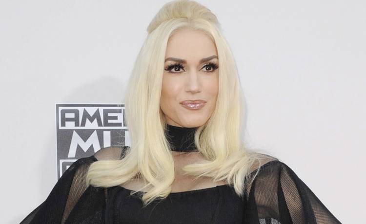 Gwen Stefani i Blake Shelton już po zaręczynach. Wokalistka pochwaliła się uroczym zdjęciem z ukochanym