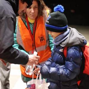 Sam przekroczył granicę. 11-letni chłopiec miał na dłoni zapisaną tajemniczą notkę…                                                   