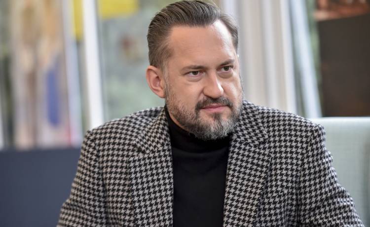 Marcin Prokop otarł się o śmierć na planie "Mam talent!". Uratował go operator