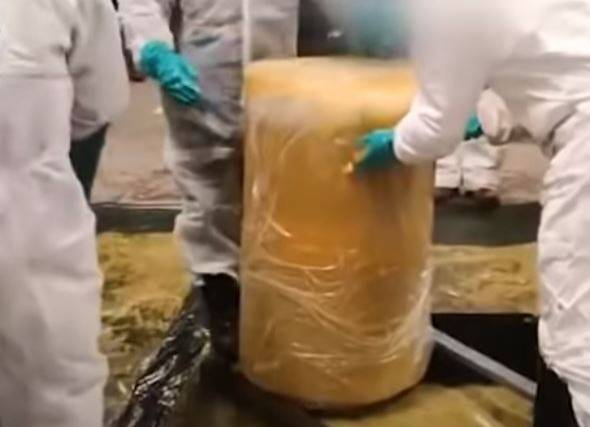 Straż Graniczna przejęła ponad 3 tony kokainy wartej 334 miliony złotych! Przemytnicy schowali ją w pulpie ananasowej