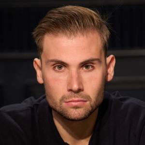 Ile zarabiają piloci? Igor Powierża z „The Traitors” mówi wprost