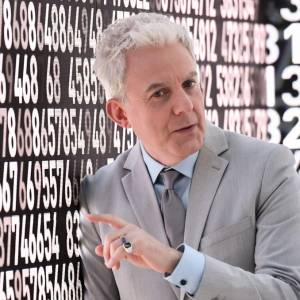 Oszuści uśmiercili prowadzącego "Milionerów". Hubert Urbański zabrał głos