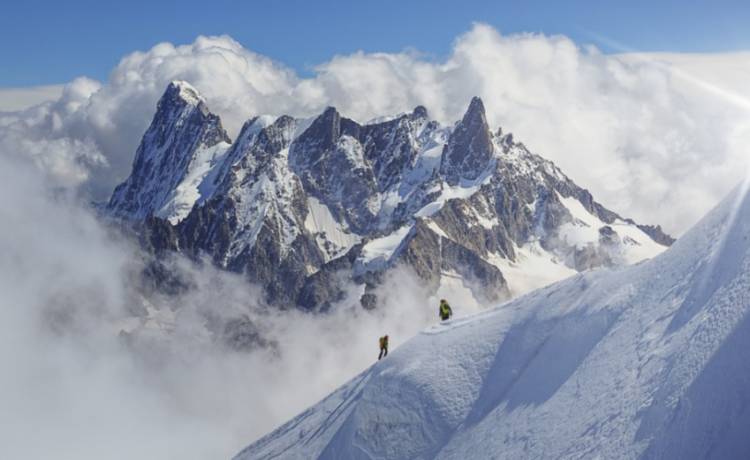 Szczyt lenistwa na Mont Blanc? Wylądowali awionetką 400 metrów pod wierzchołkiem i zaczęli wspinaczkę