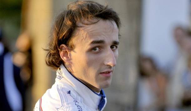 Robert Kubica wraca do Formuły 1! Polak zastąpi Kimiego Raikkonena