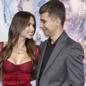 Kolejna metamorfoza, kolejne problemy. Burza pod najnowszym nagraniem Wersow