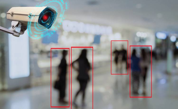 Zamiast do toalety może pójść do więzienia. Jego wybryk nagrały kamery