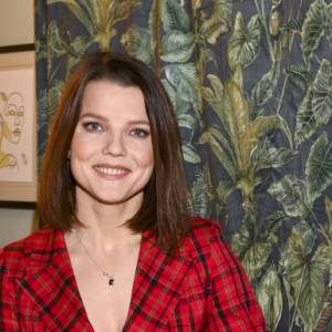 Joanna Jabłczyńska wchodzi w skąpym stroju do jeziora! Ujęcia w bikini pojawiły się na Instagramie [WIDEO]