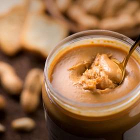 Dietetycy jednogłośnie: to masło orzechowe jest najzdrowsze!