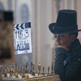 Czy to koniec Lady Danbury u boku królowej? Twórcy „Bridgertonów” wyjaśniają