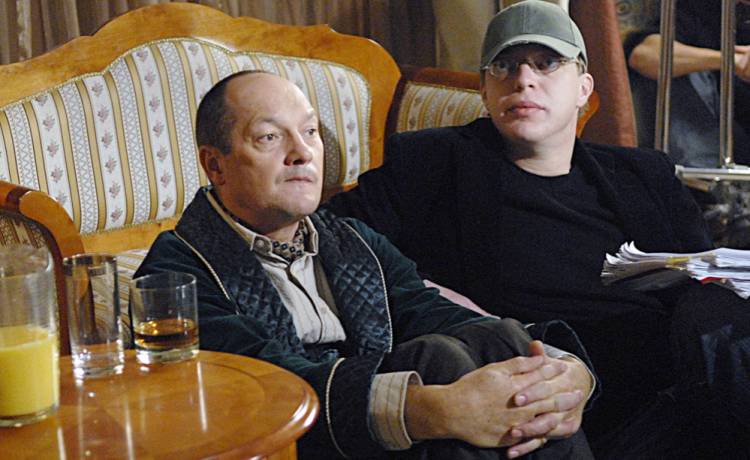 "Rodzina zastępcza". Tomasz Dedek wystąpił w nowym klipie Maty. Wcześniej walczył z poważną chorobą [WIDEO]