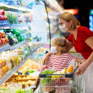 Bez maseczki nie zrobimy zakupów? Nowe przepisy jeszcze w tym miesiącu!